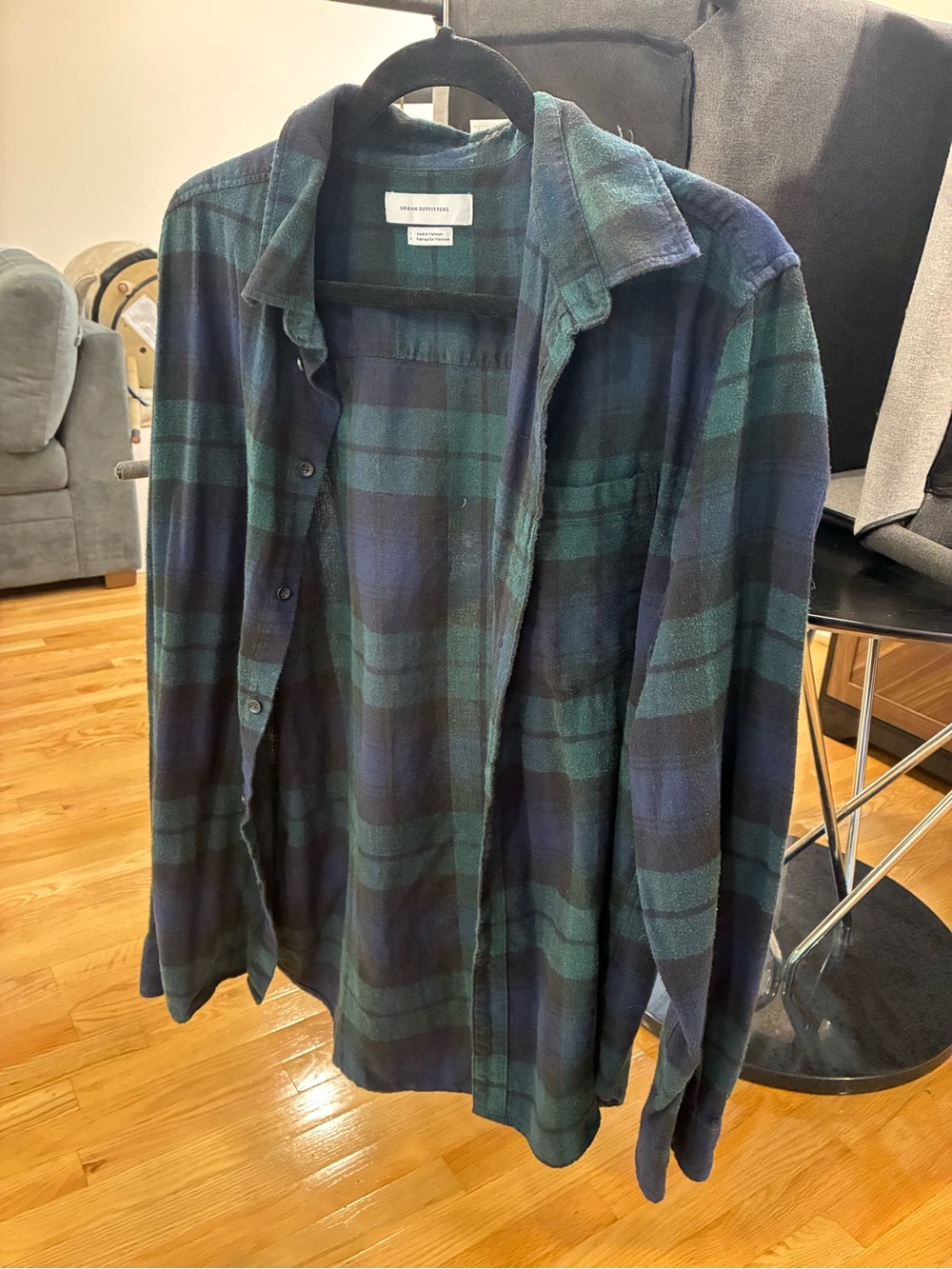 Urban Outfitters Men's Green & Navy Plaid Flannel Shirt - Casual Button-Up